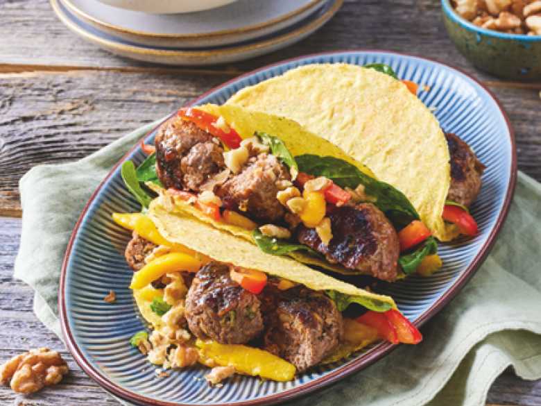 Tacos mit Curry-Walnuss-Frikadellen