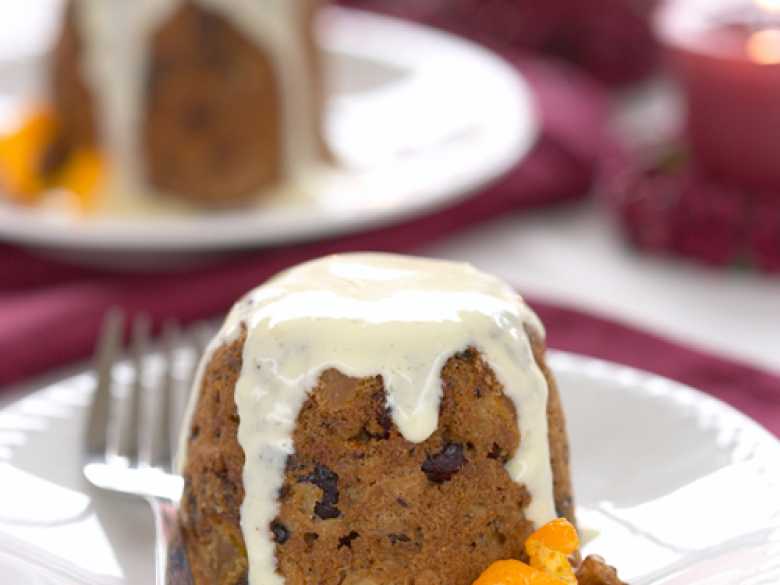 Weihnachtlicher Fruchtkuchen mit Walnüssen